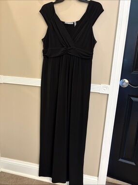 NY Collection Black Cap-Sleeve Maxi Dress
